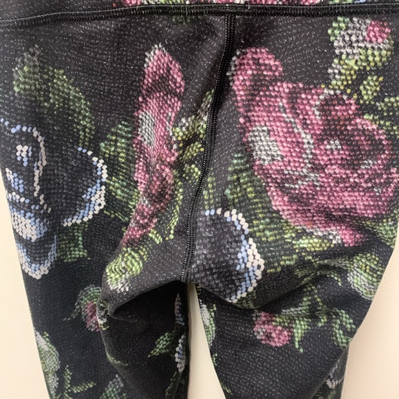 Lululemon high times 7/8 legging - Picture 9 of 13